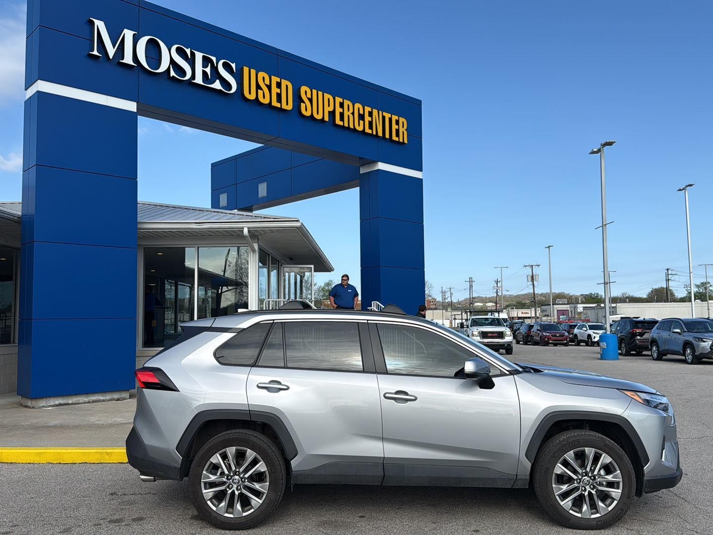 2025 Toyota RAV4 XLE Premium