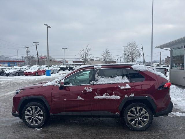 2022 Toyota RAV4 XLE Premium