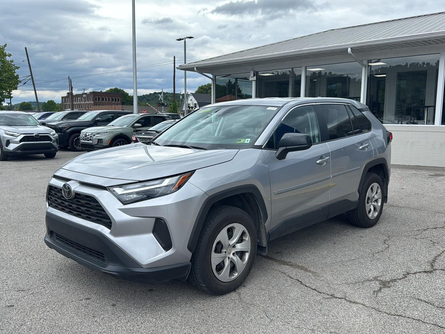2024 Toyota RAV4 LE
