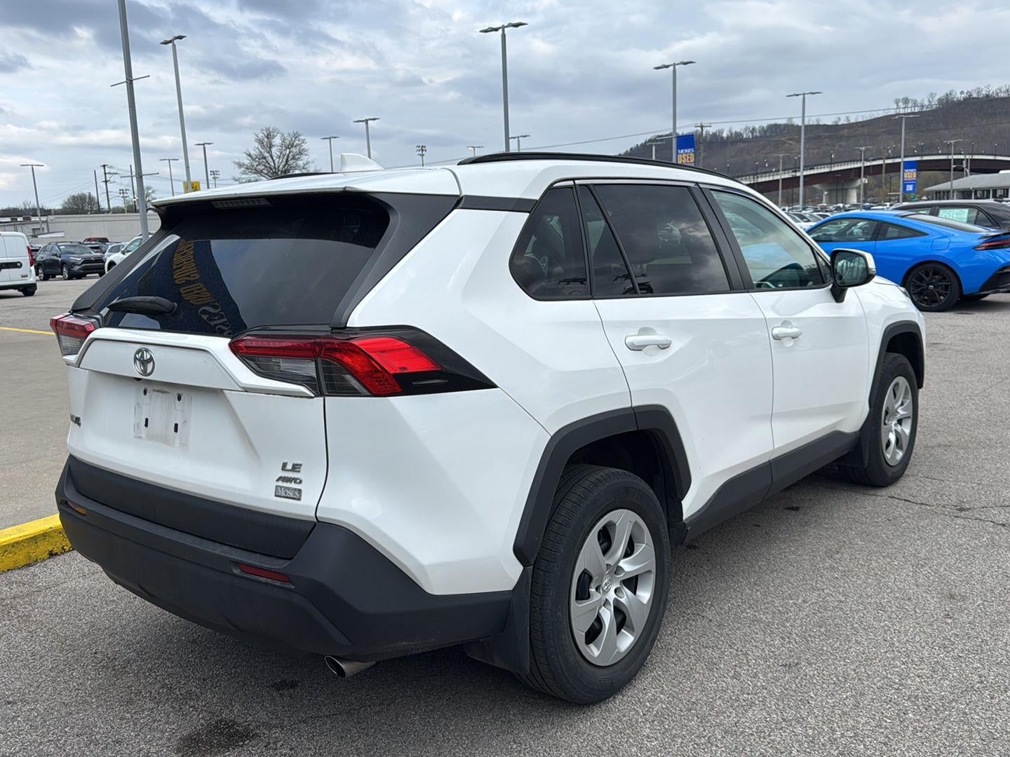 2020 Toyota RAV4 LE