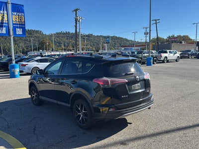 2017 Toyota RAV4 SE