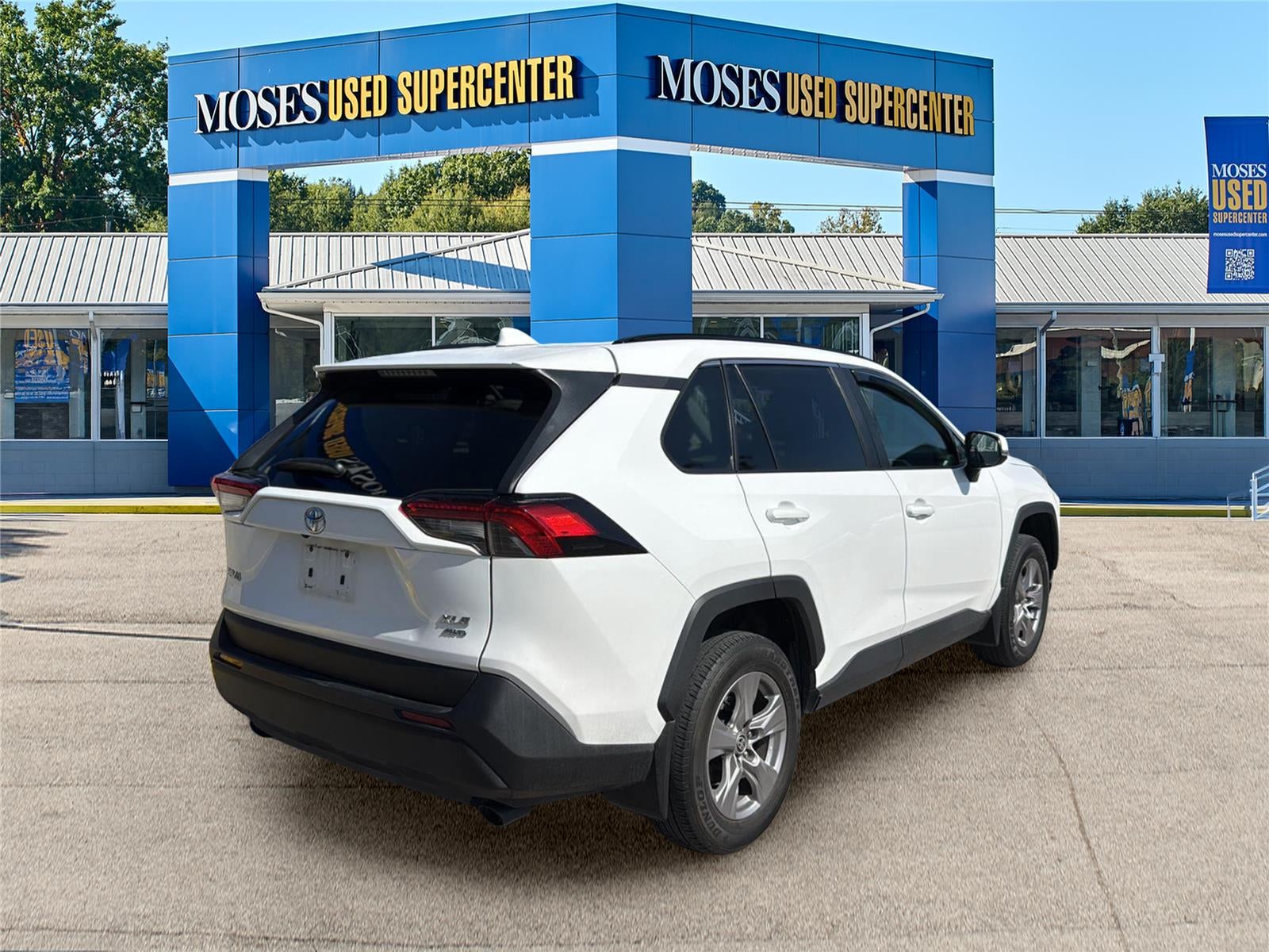 2022 Toyota RAV4 XLE