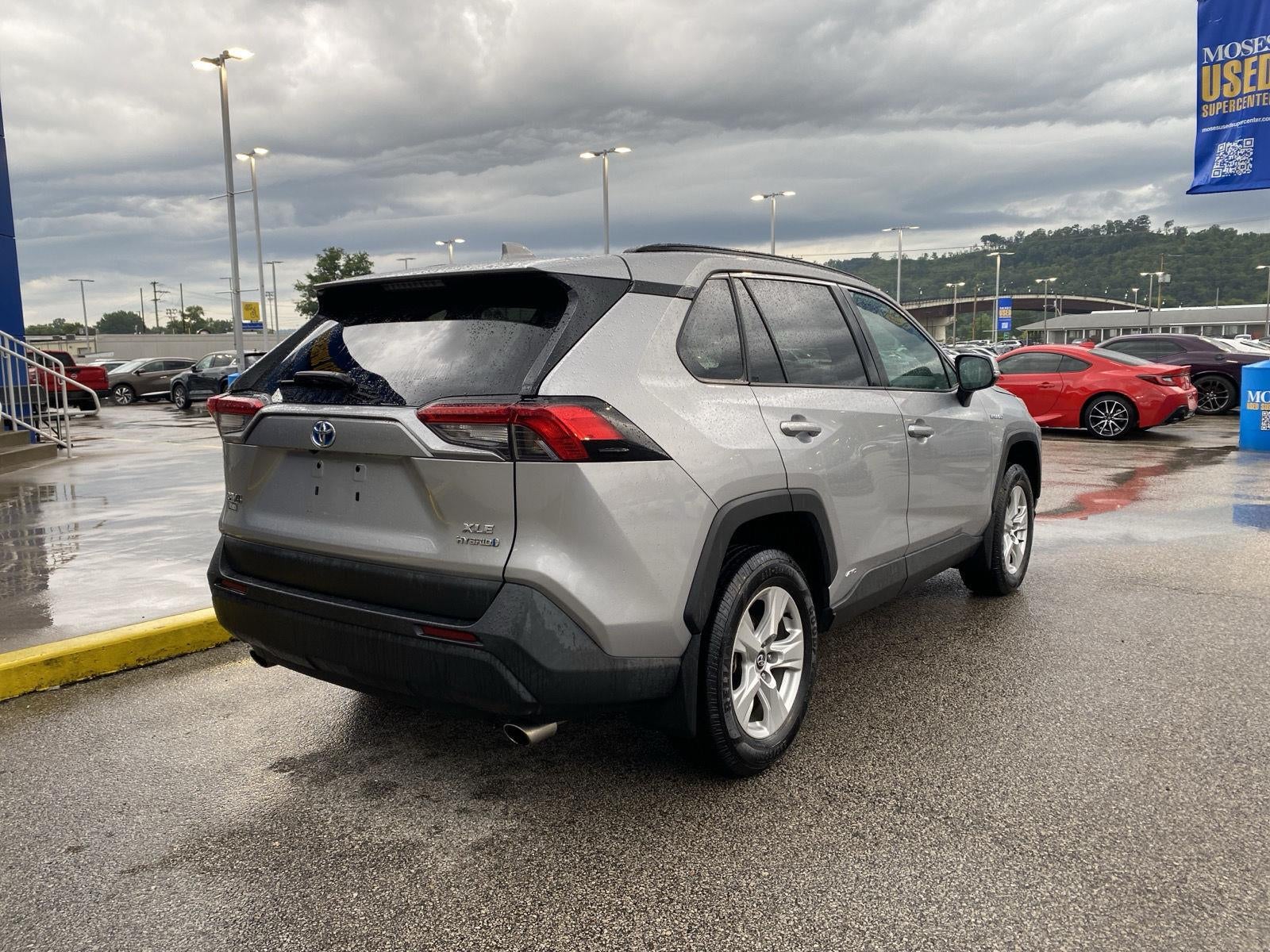 2020 Toyota RAV4 Hybrid XLE