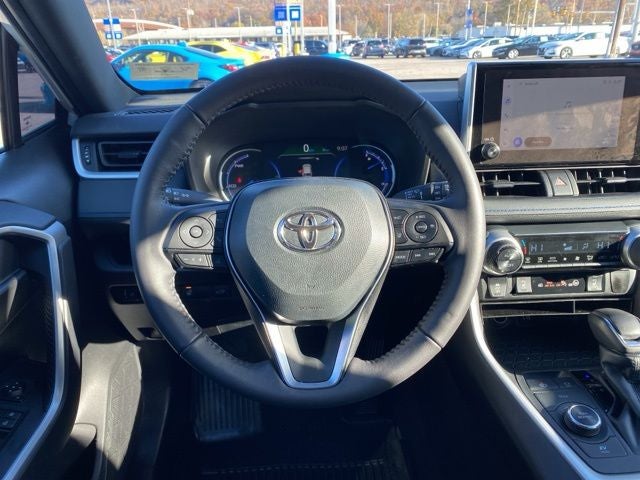 2024 Toyota RAV4 Hybrid SE