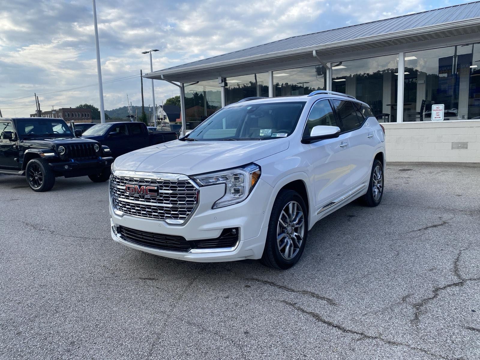 2023 GMC Terrain Denali