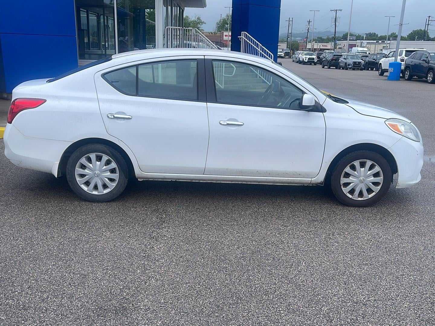 2012 Nissan Versa SV