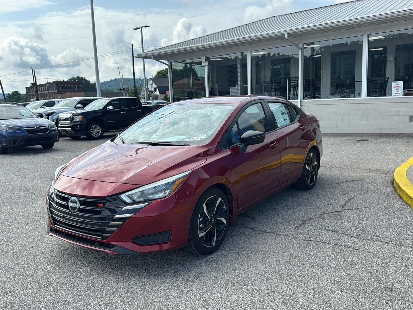 2025 Nissan Versa SR