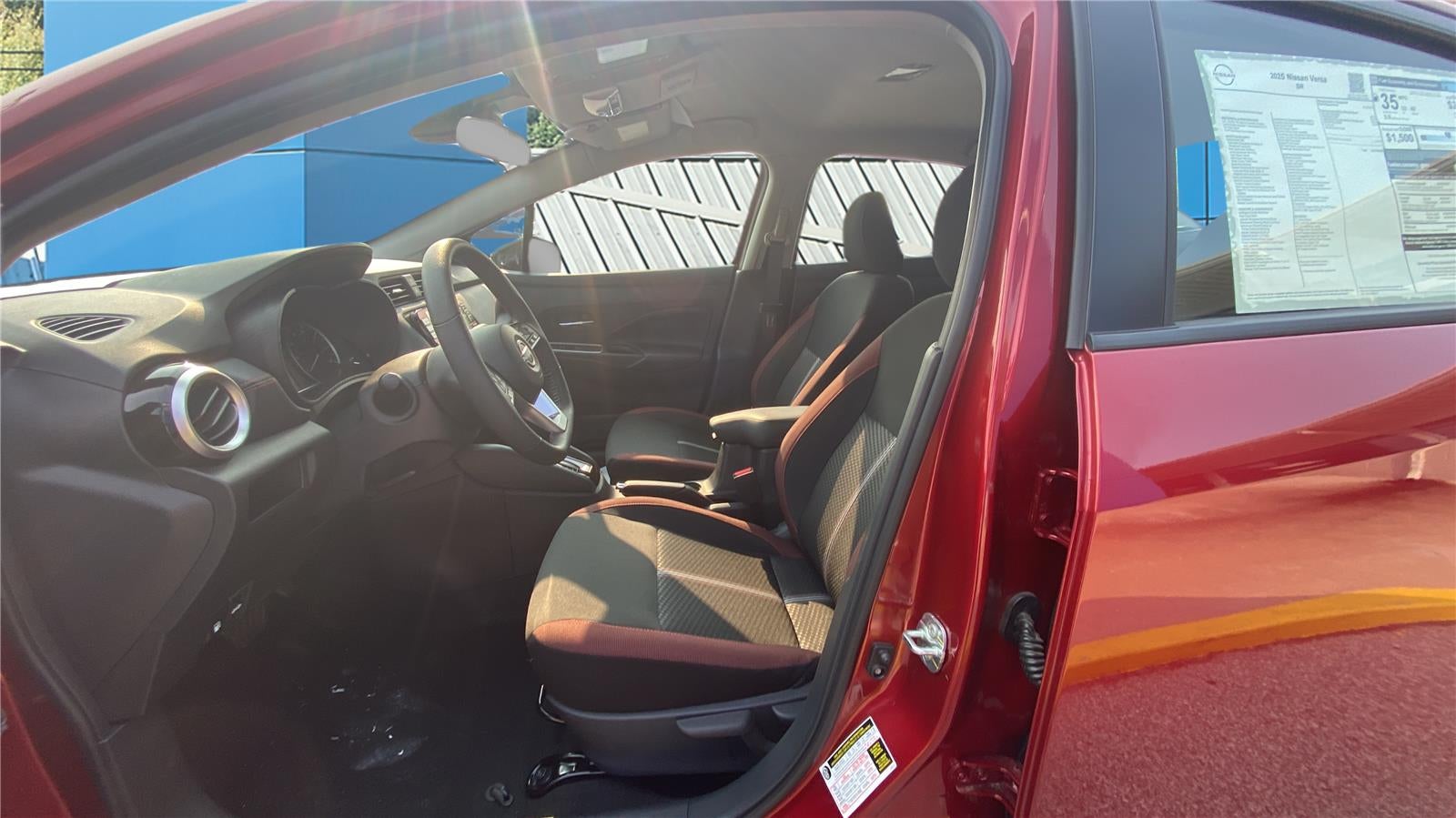 2025 Nissan Versa SR