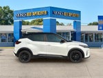2022 Nissan Kicks SR
