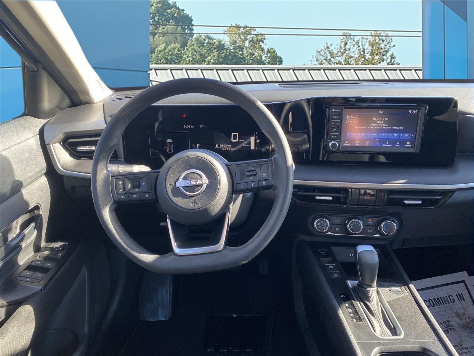 2025 Nissan Kicks S