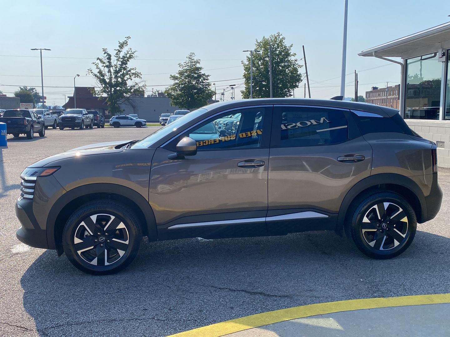 2025 Nissan Kicks SV