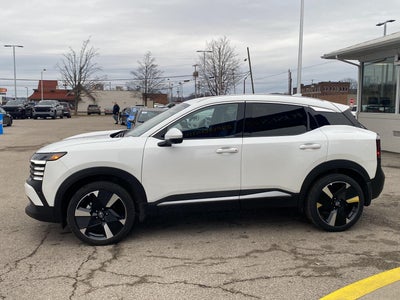 2025 Nissan Kicks SR