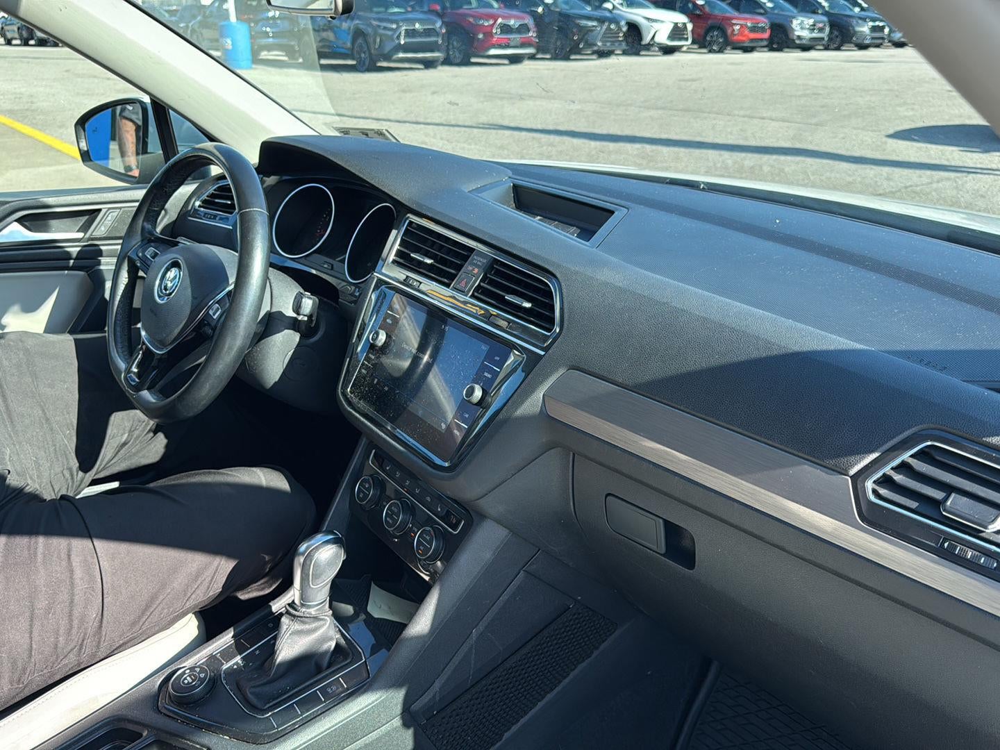 2019 Volkswagen Tiguan SEL R-Line Black