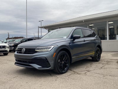 2022 Volkswagen Tiguan SE R-Line Black