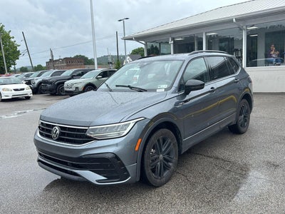 2022 Volkswagen Tiguan SE R-Line Black