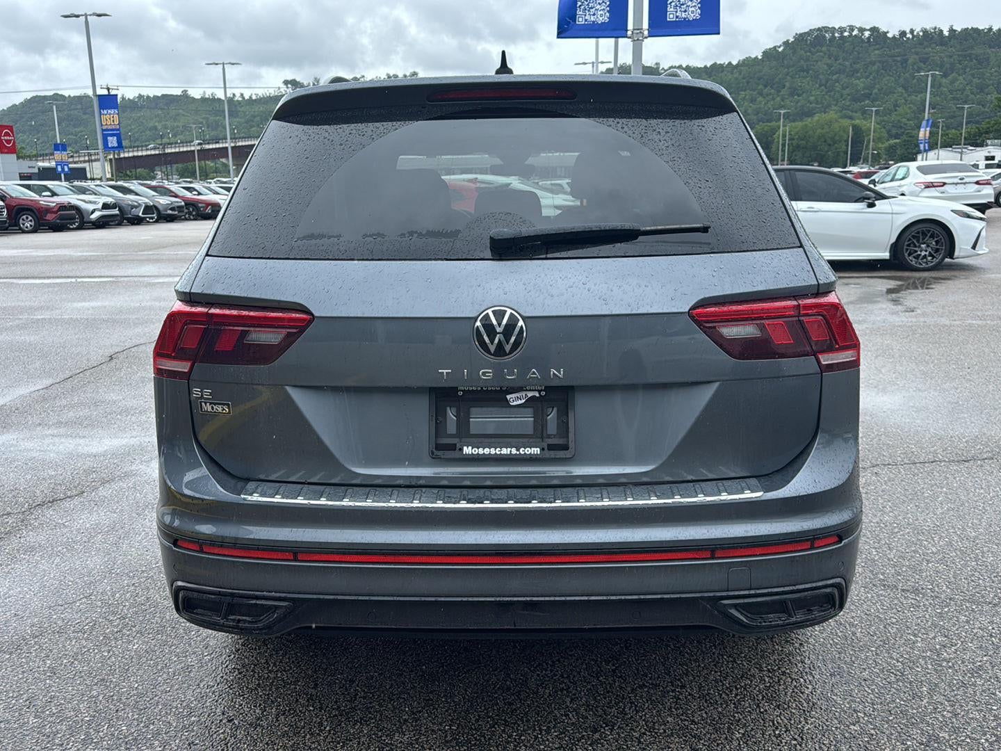 2022 Volkswagen Tiguan SE R-Line Black