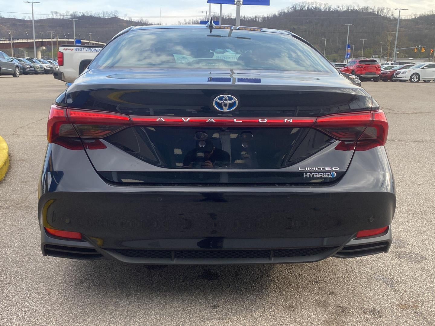 2020 Toyota Avalon Hybrid Limited