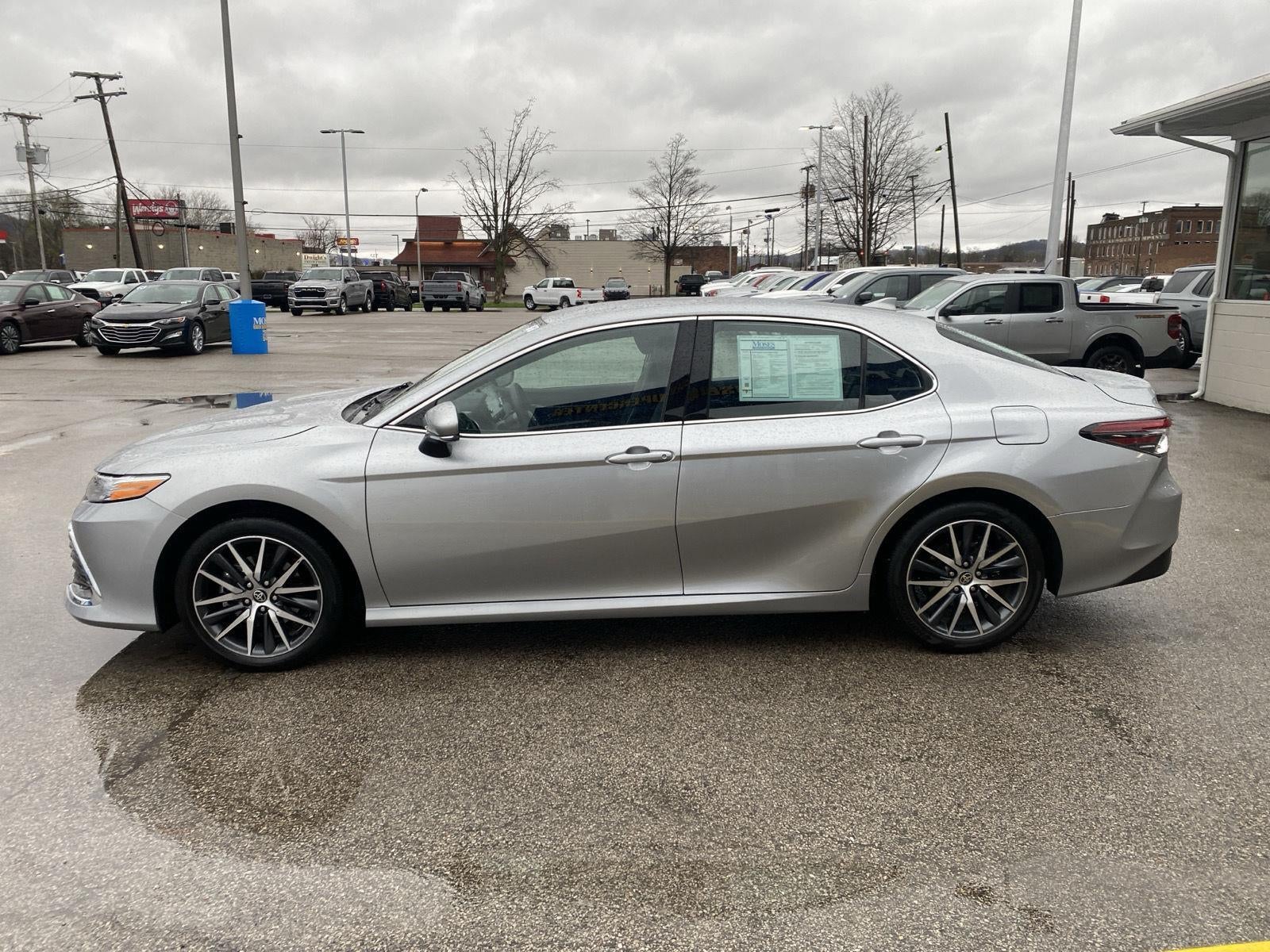 2024 Toyota Camry Hybrid XLE