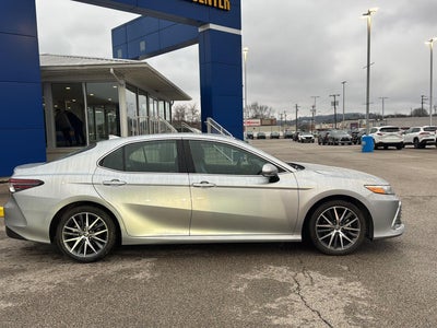 2024 Toyota Camry Hybrid XLE