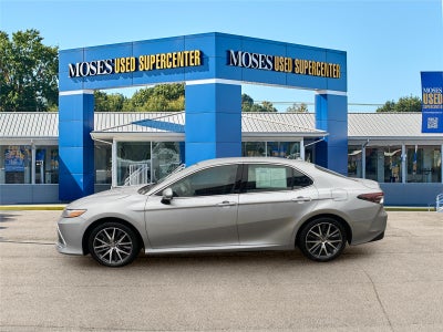 2024 Toyota Camry Hybrid XLE