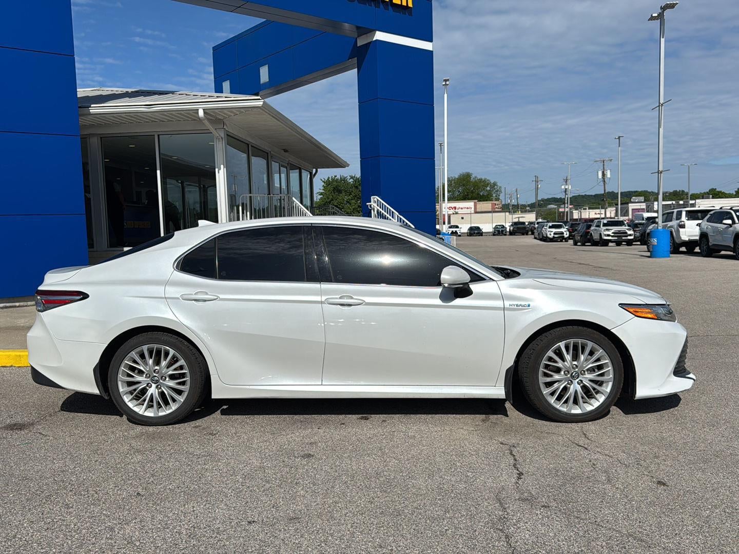2020 Toyota Camry Hybrid XLE