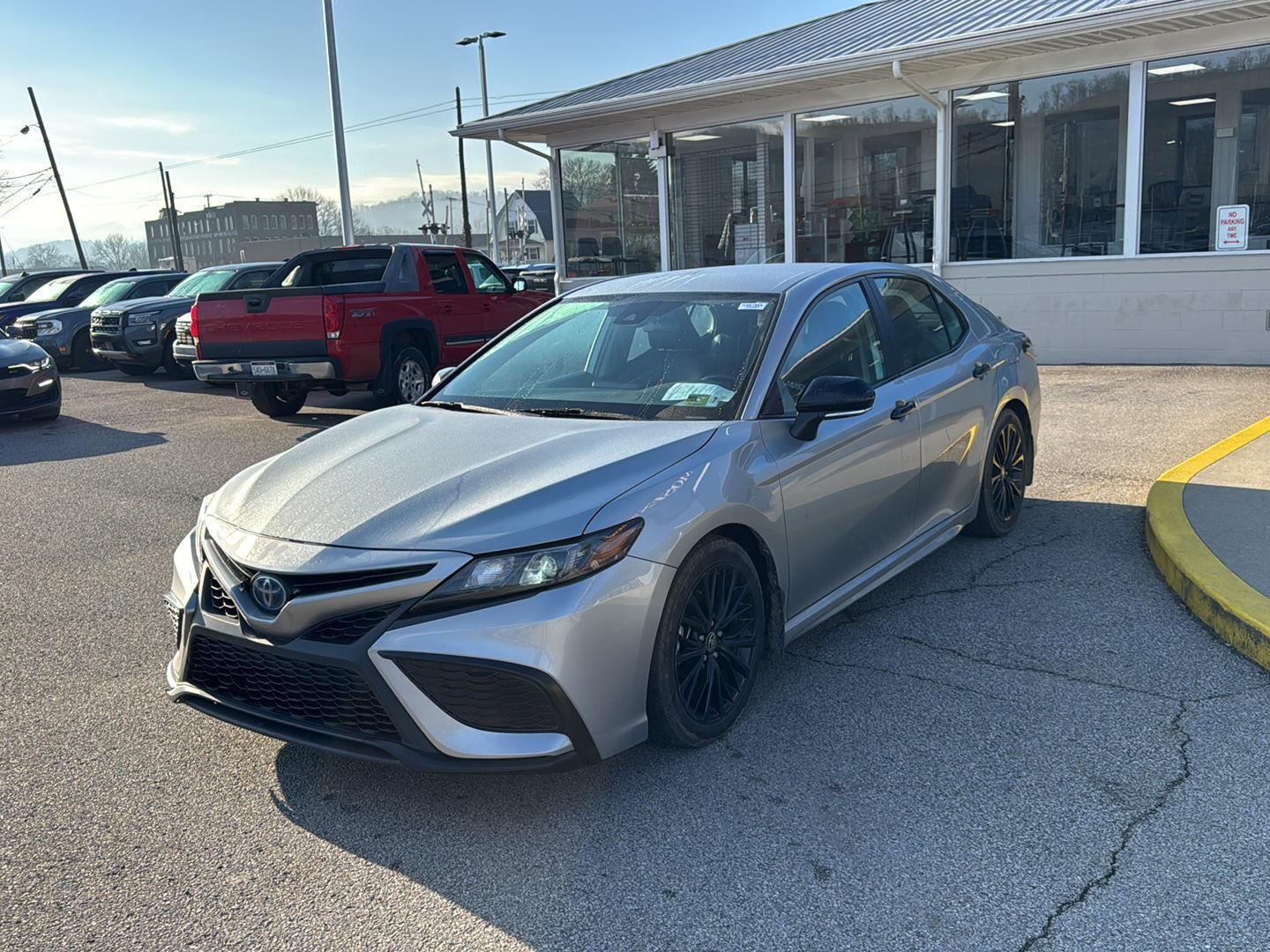 2022 Toyota Camry Hybrid SE Nightshade
