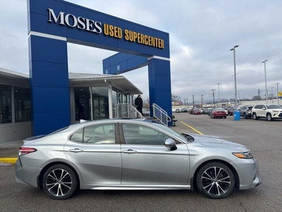 2020 Toyota Camry SE