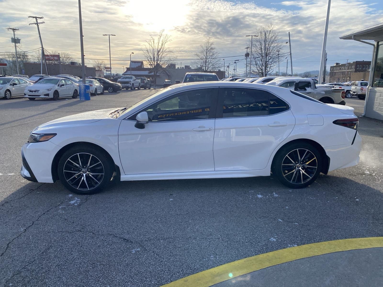 2023 Toyota Camry SE
