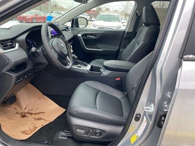 2025 Toyota RAV4 Hybrid XLE Premium