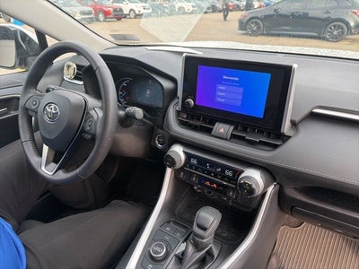 2025 Toyota RAV4 Hybrid XLE