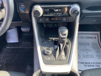2022 Toyota RAV4 Hybrid SE