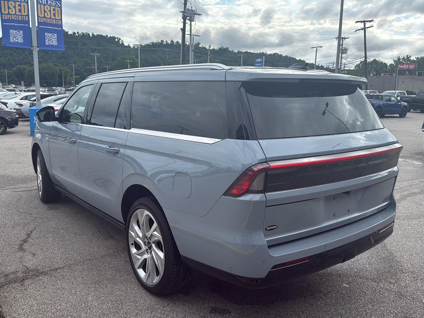 2025 Lincoln NAVIGATOR L RESERVE 4X4