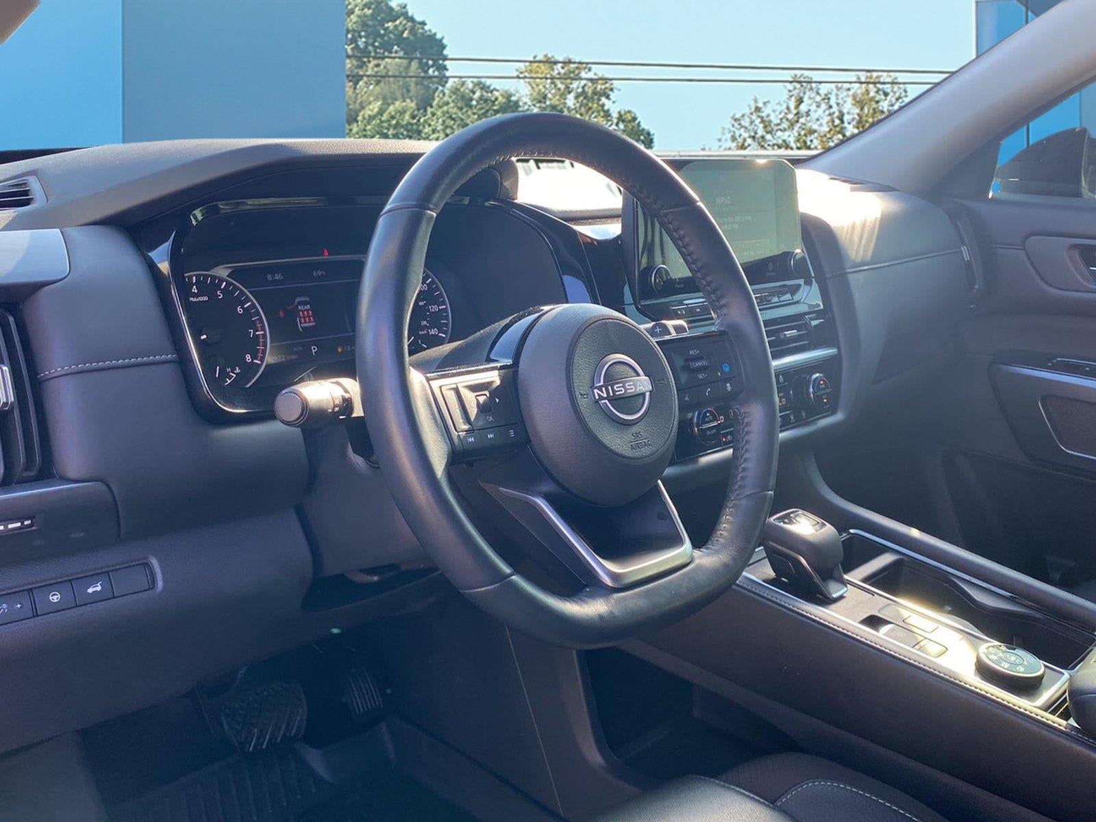 2024 Nissan Pathfinder SL