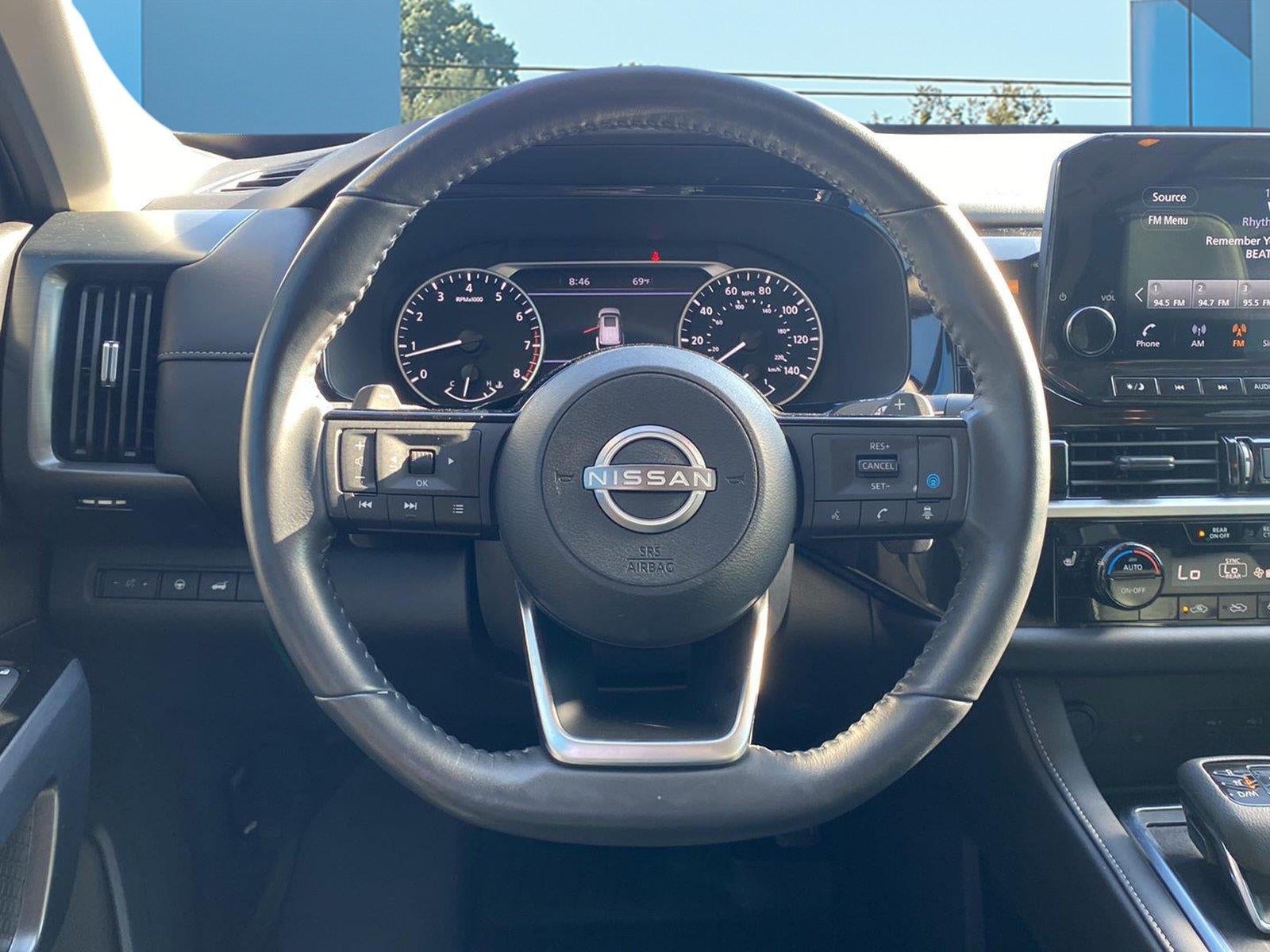 2024 Nissan Pathfinder SL
