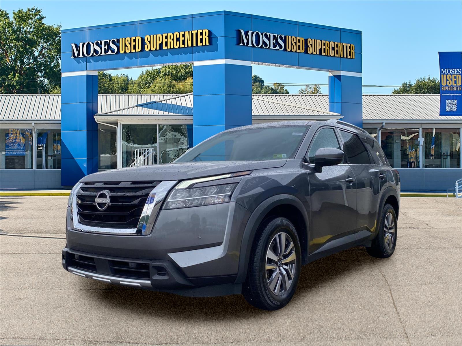 2023 Nissan Pathfinder SL
