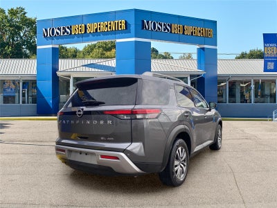 2023 Nissan Pathfinder SL