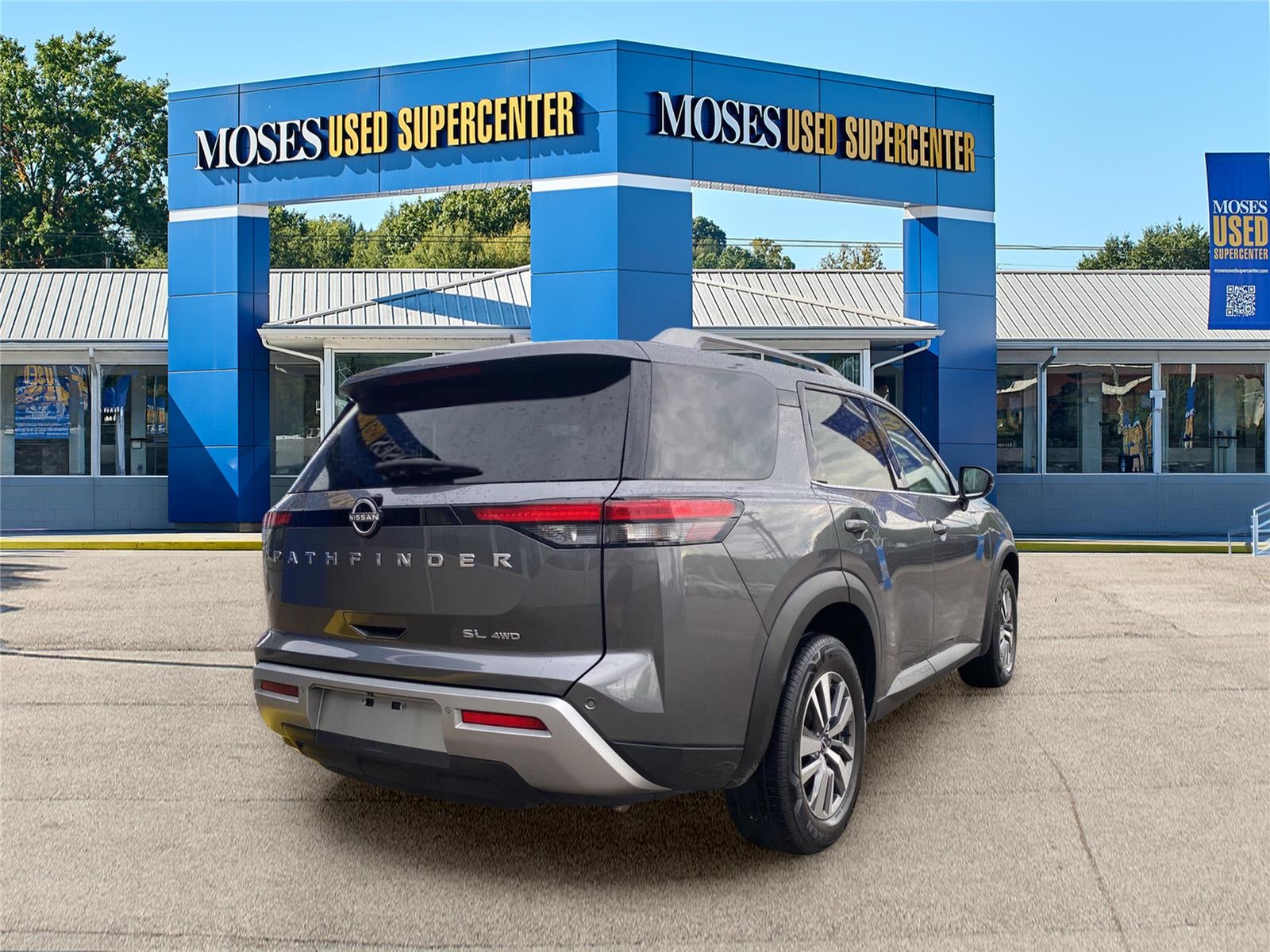 2023 Nissan Pathfinder SL