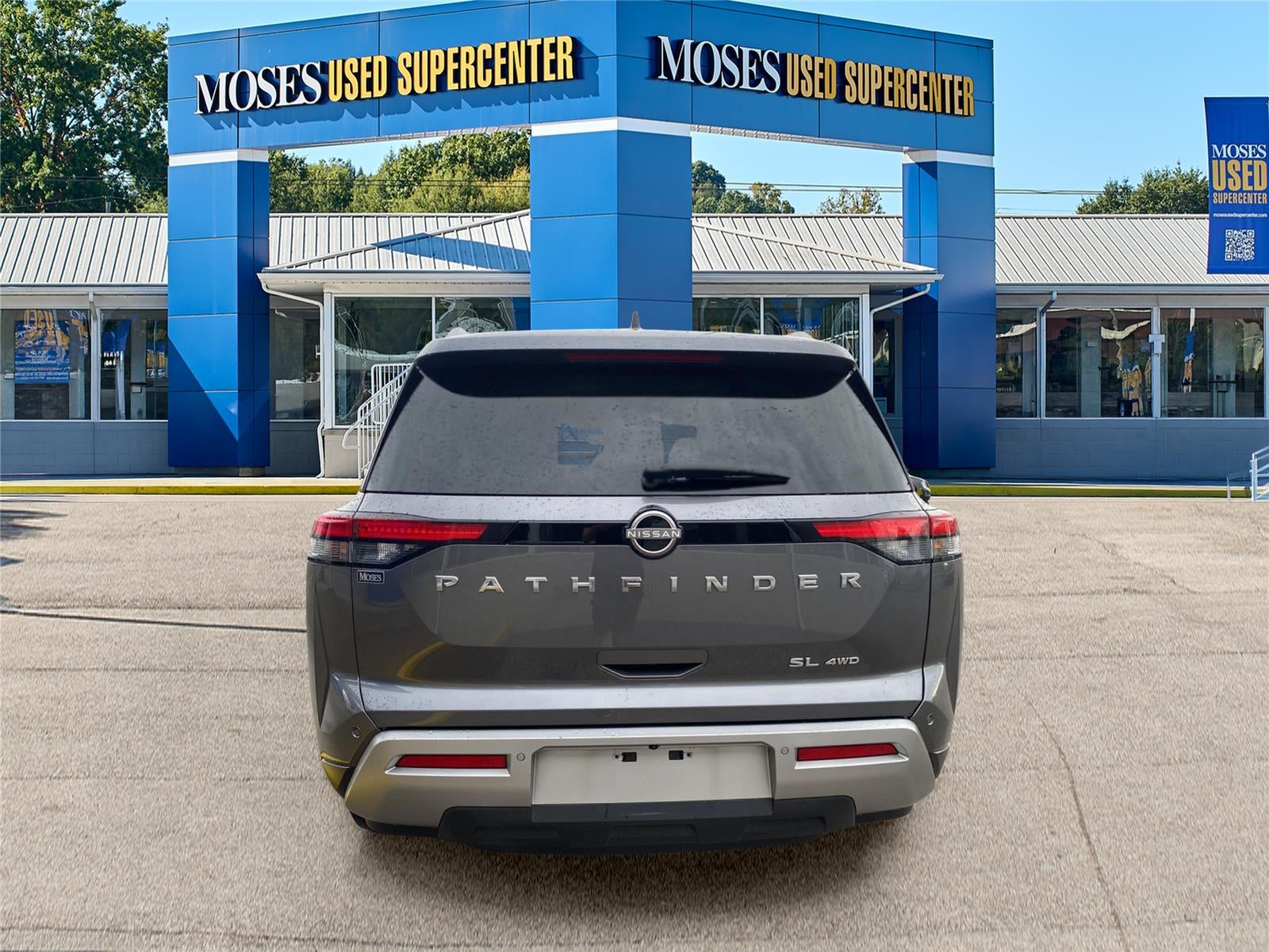 2023 Nissan Pathfinder SL