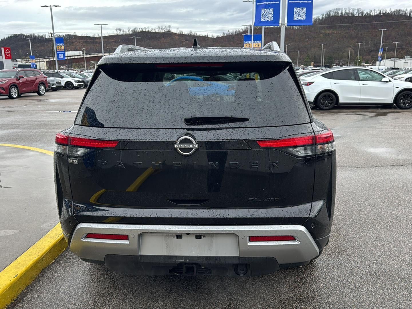 2025 Nissan Pathfinder SL