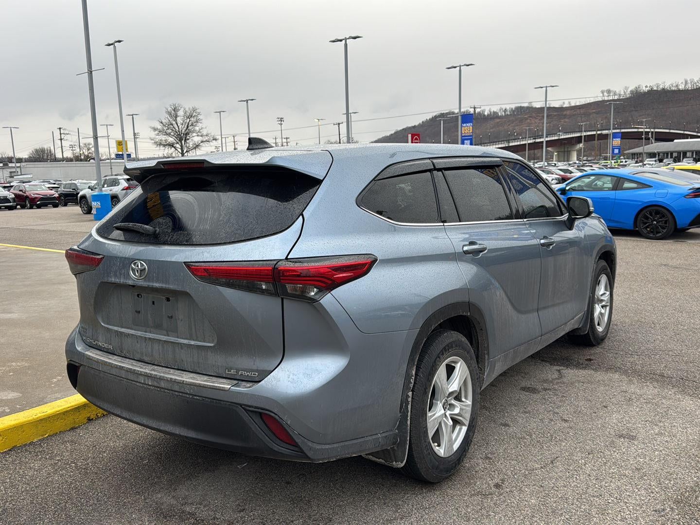 2022 Toyota Highlander LE