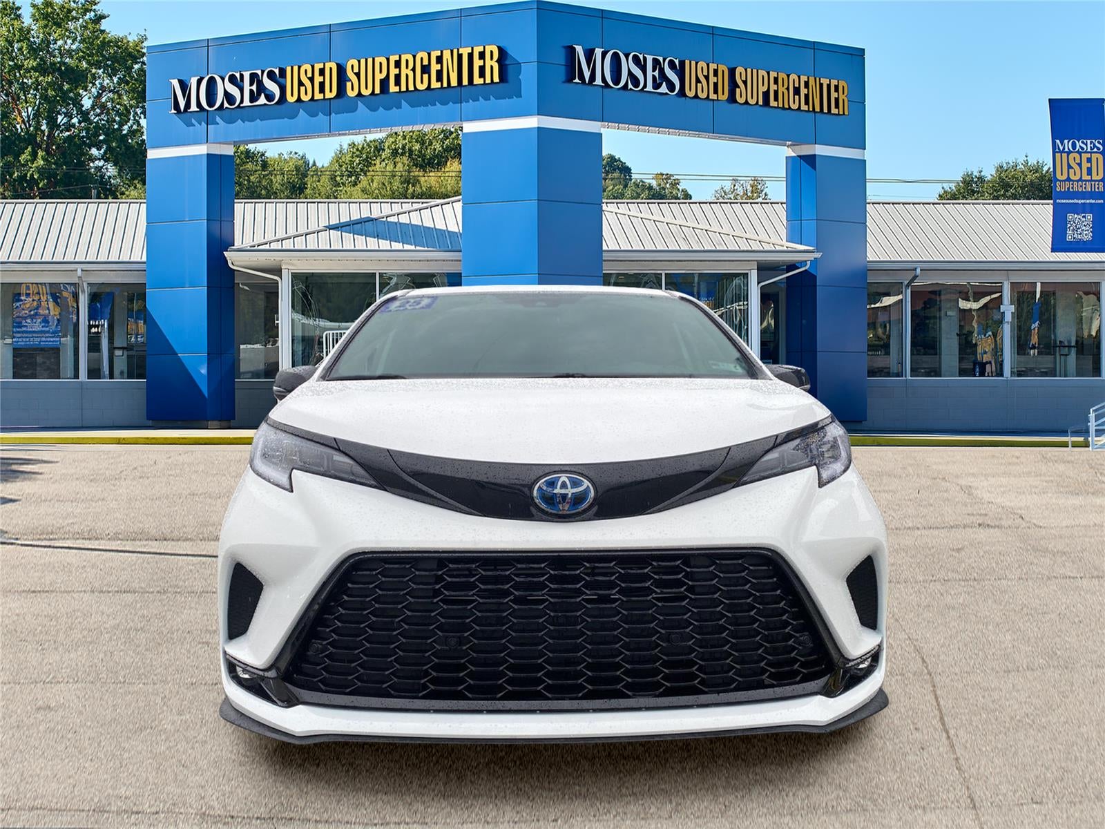 2025 Toyota Sienna XSE 7-Passenger