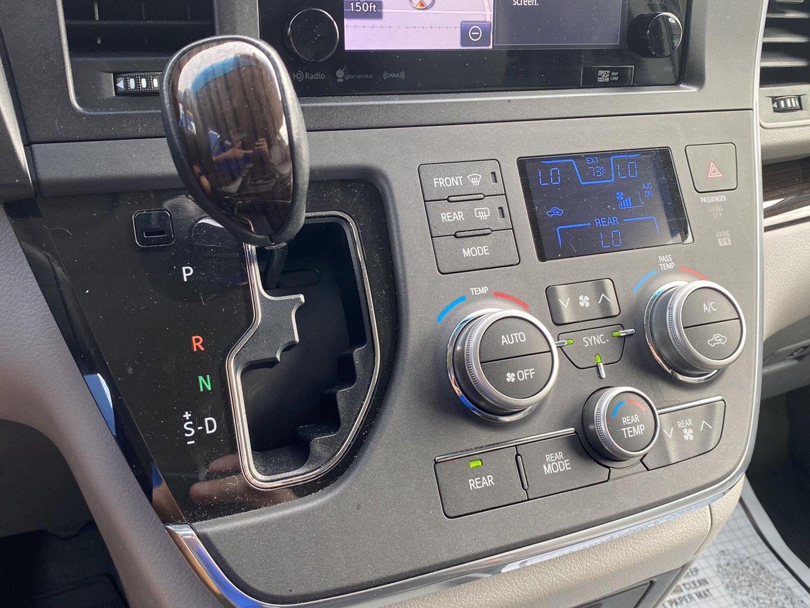 2017 Toyota Sienna XLE Premium 7-Passenger