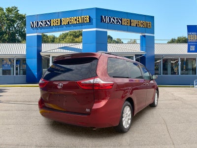 2017 Toyota Sienna XLE Premium 7-Passenger