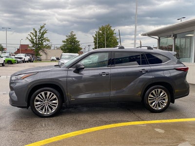 2025 Toyota Highlander Hybrid Platinum
