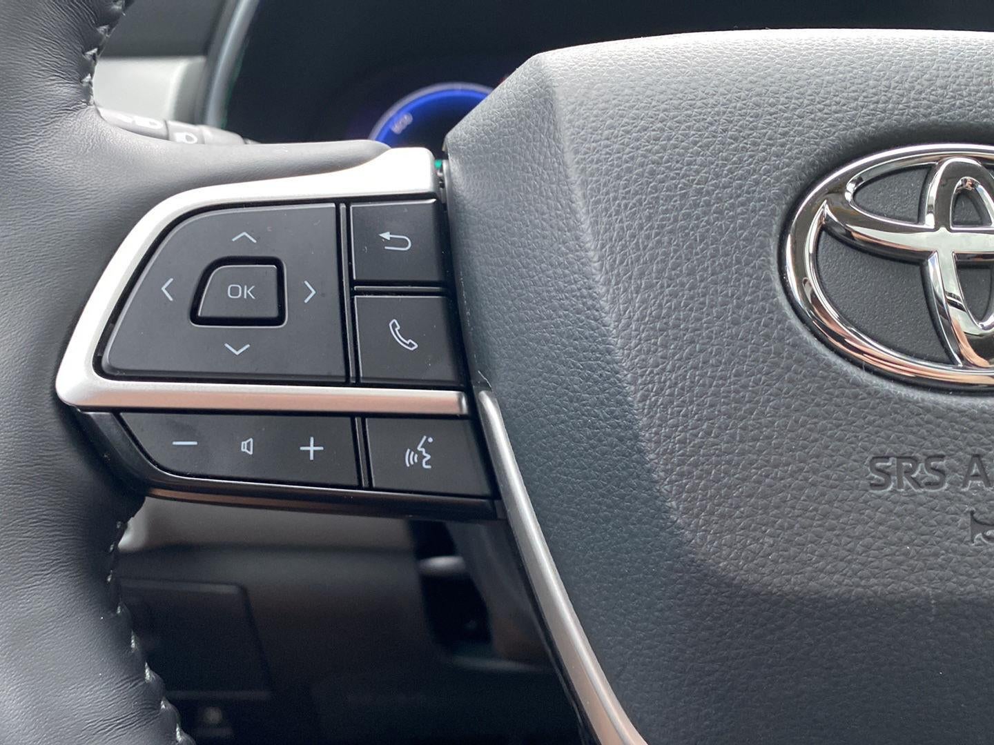 2025 Toyota Highlander Hybrid Platinum