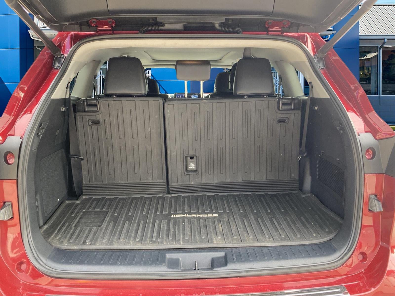 2021 Toyota Highlander Hybrid Platinum