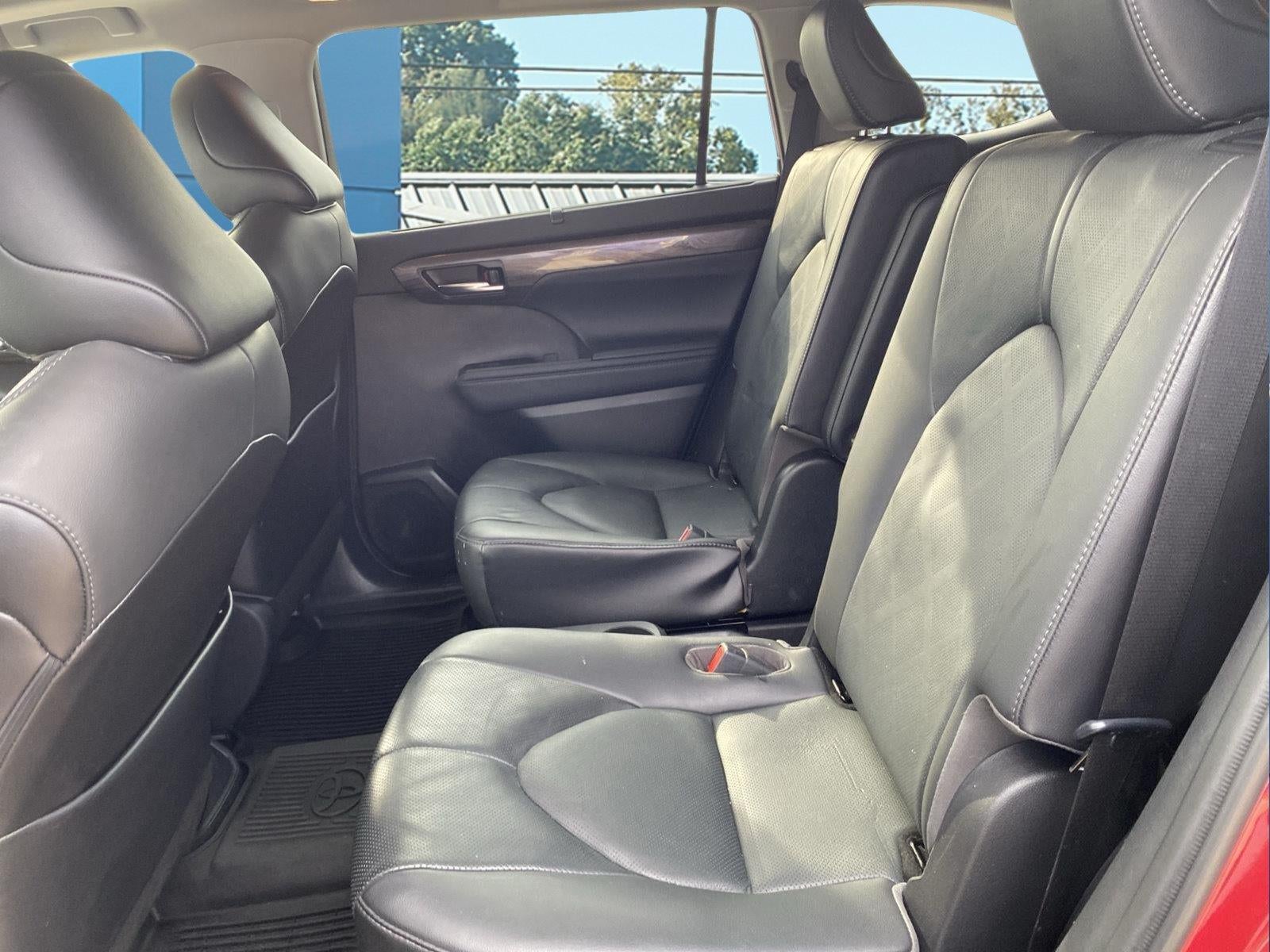 2021 Toyota Highlander Hybrid Platinum
