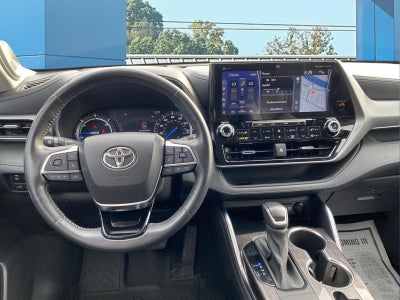 2021 Toyota Highlander Hybrid Platinum