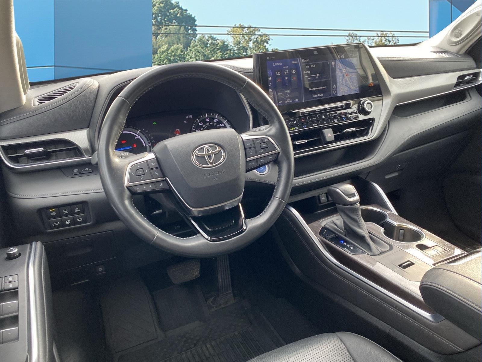2021 Toyota Highlander Hybrid Platinum