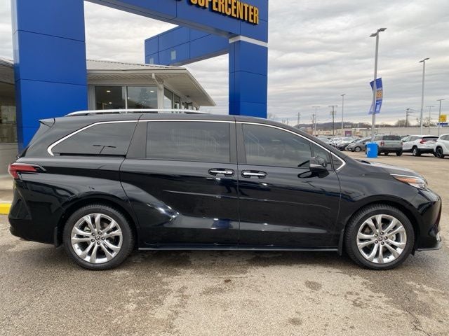 2022 Toyota Sienna Platinum 7 Passenger